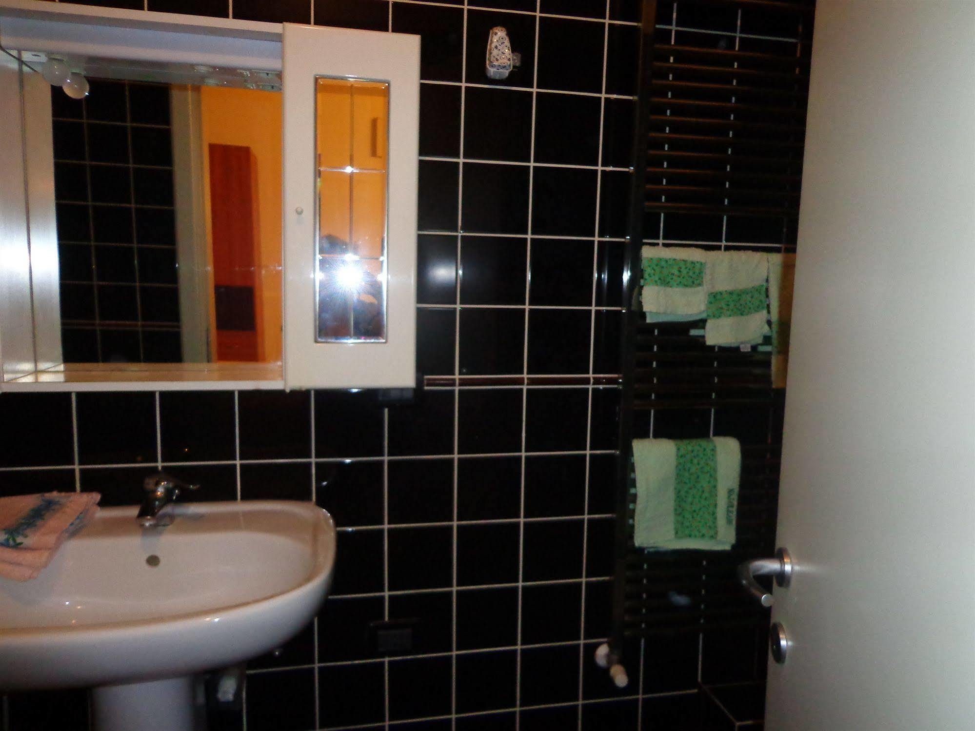 Casa Lory Apartment Bologna Bagian luar foto