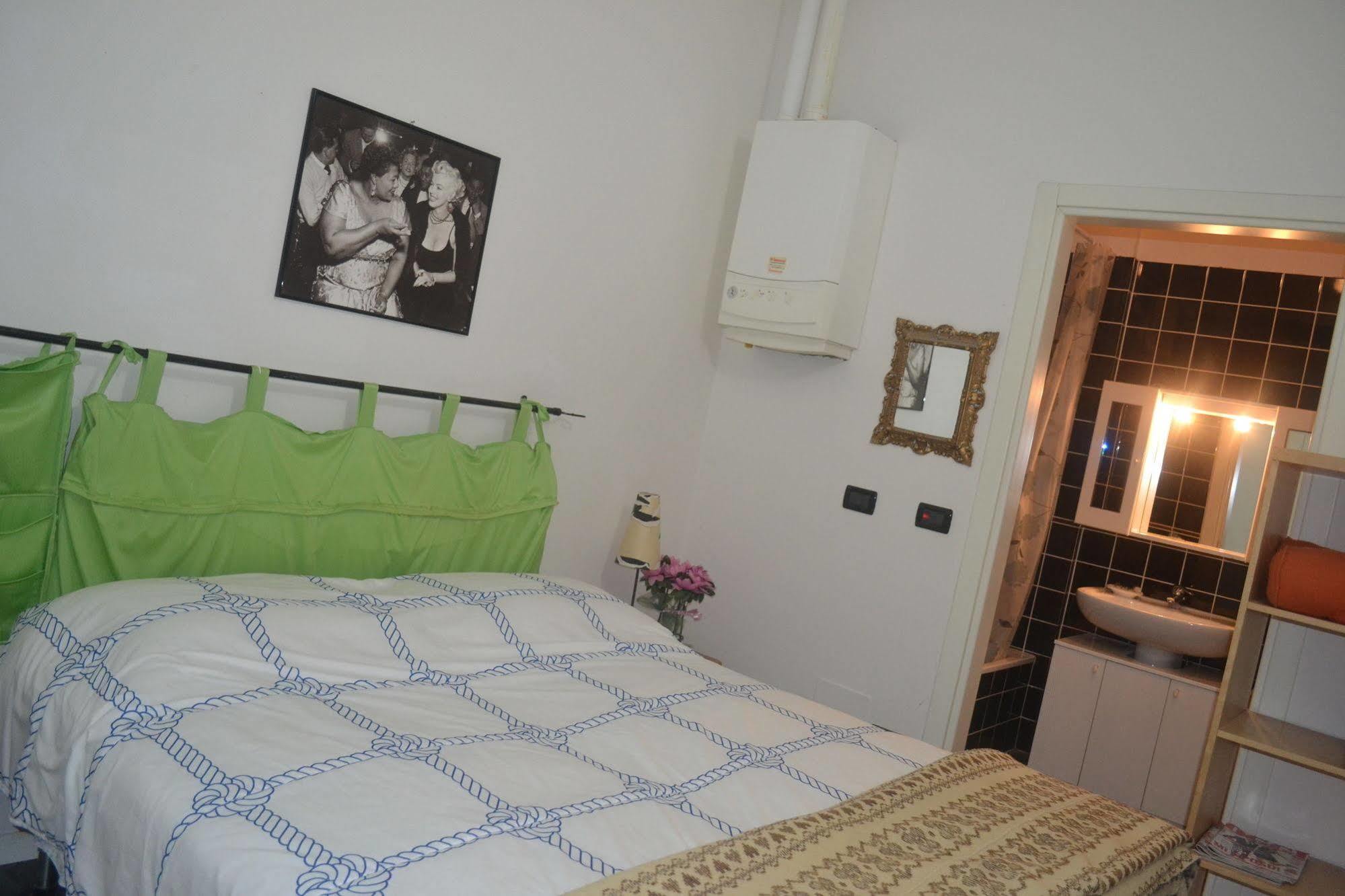 Casa Lory Apartment Bologna Bagian luar foto